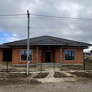 Продам власний будинок в Корнині