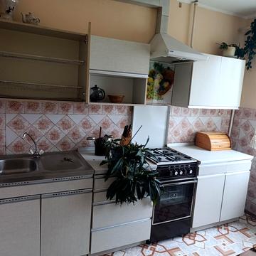 Сергія Корольова вул., 8