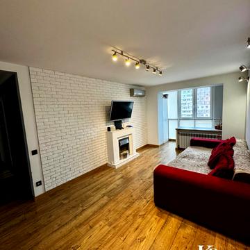 Набережна Перемоги вул., 96