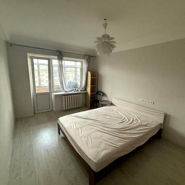 Івана Котляревського бульв. (Праці), 1