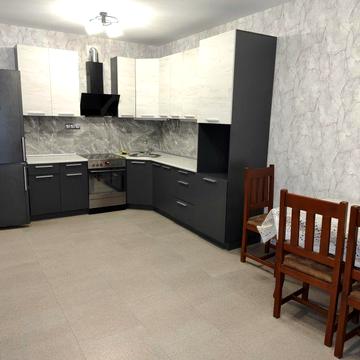 Віктора Некрасова вул. (Північно-Сирецька), 8