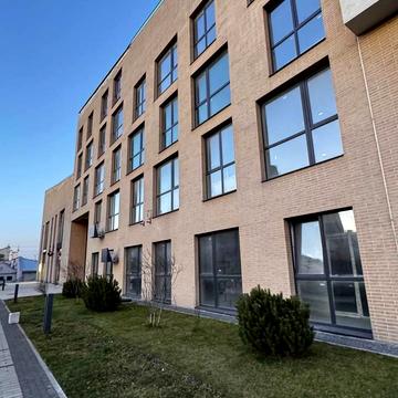 Богдана Хмельницького вул., 116