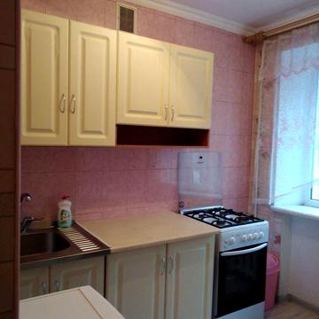 Сдам 1ую квартиру Черемушки ул.Гайдара 5500грн газ длительно