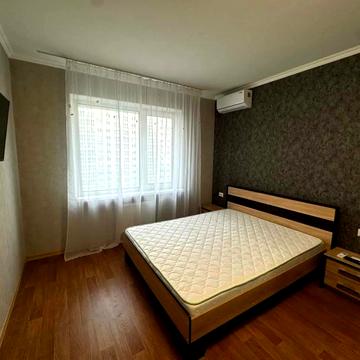 Бориса Гмирі вул., 16А