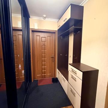 Грушевського вул., 27