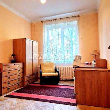 Адама Міцкевича вул., 10