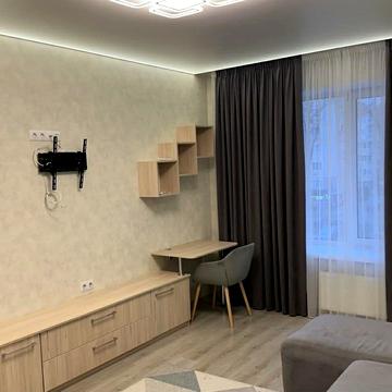 Богдана Хмельницького вул., 105/3