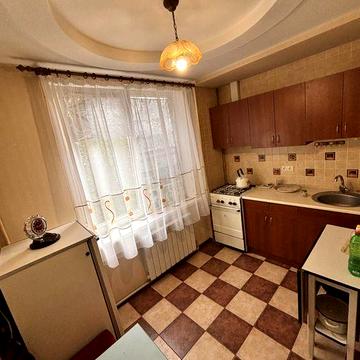 Сдам квартиру м Индустриальная (Шариковая 36)