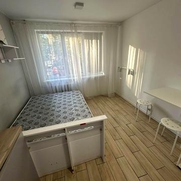 Леся Курбаса просп., 18