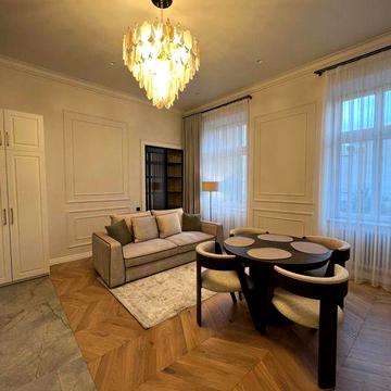 Оренда преміальної квартири в центрі міста Локація: вул. Ковжуна