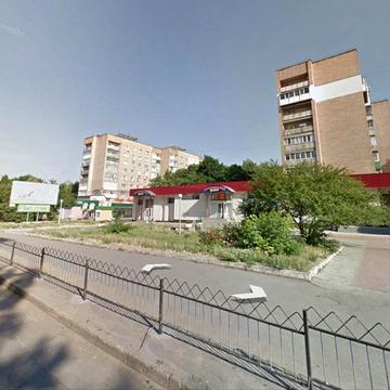 Центр р-н Критого ринку. Три кім. 70м², 3поверх. Автономне опалення.