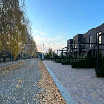 Продаж таунхаусу у с. Мала Олександрівка вул. Радісна 14–30 Eastville