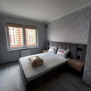 Бориса Гмирі вул., 1