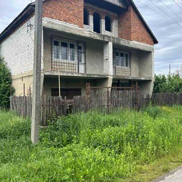 Дім  на сім кімнат 170 м2  новий