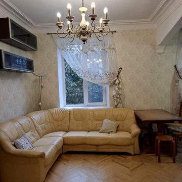 Максима Кривоноса вул., 19