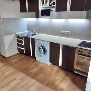 Милославська вул., 12