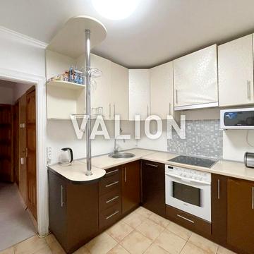 Срібнокільська вул., 14