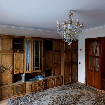 Кирила Студинського вул., 6