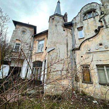 Продаж історичної вілли в ближньому центрі
