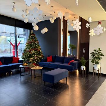 Дніпровська набережна вул., 15-Є