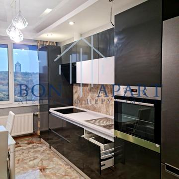 Петропавлівська вул., 40