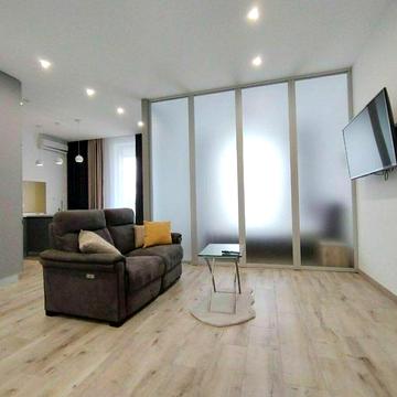 Бульварно-Кудрявська вул. (Воровського), 17