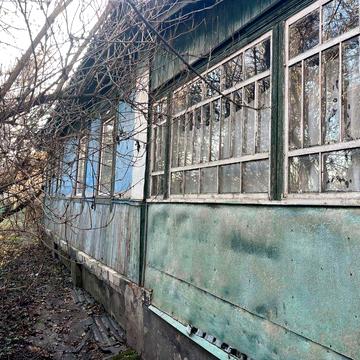 Будинок біля вокзалу