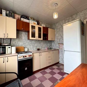 Снимите двухкомнатную квартиру на улице Василя Макухи, район Образцова