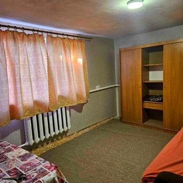 Оренда 1 кім. , провулок Дніпровський 12