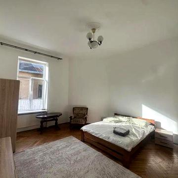 Оренда 2к квартири в центрі міста вул. Дорошенка