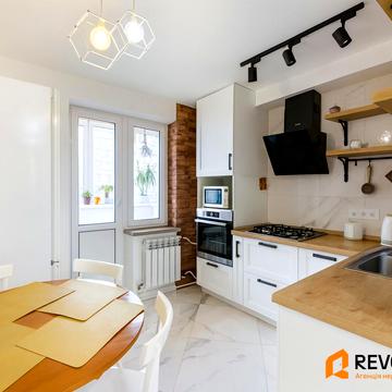 Академіка Єфремова вул. (Командарма Уборевича), 7