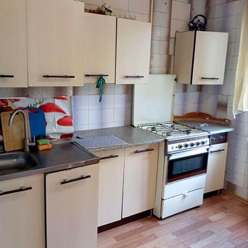 Кримська вул., 71