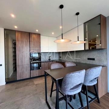 Салютна вул., 2к6