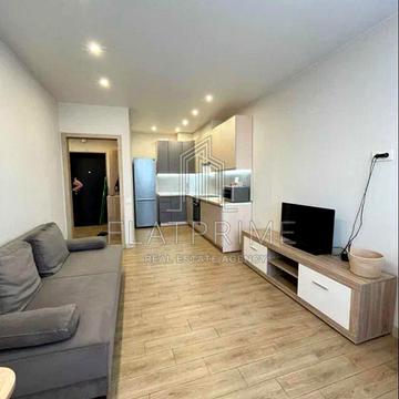 Євгена Сверстюка вул. (Марини Раскової), 6