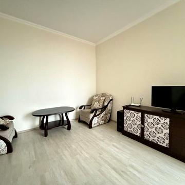 Оренда 1к квартири! Метро Чернігівська