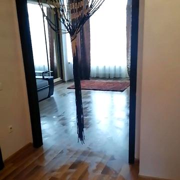 Гетьмана Івана Мазепи вул. (Топольна), 1