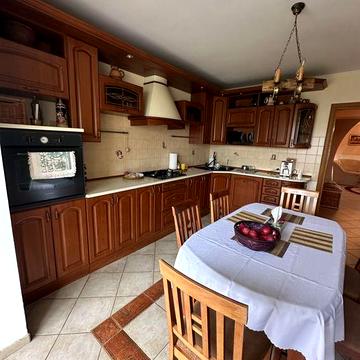 Продається дворівнева квартира в Центрі Тернополя