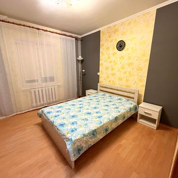 Срібнокільська вул., 16