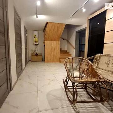 Довгострокова оренда 3к Дім Лугова вулиця