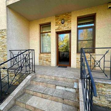 Продам хозяйский дом в Совиньоне-1