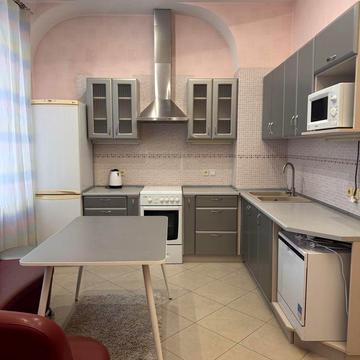 Антоновича вул. (Горького), 7-Б