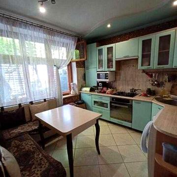 Продам 3-рівневу квартиру як будинок, готель, хостел на Пересипі !