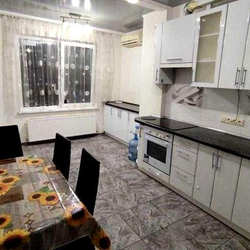 Большая 2к квартира в ЖМ Радужный (868-584)