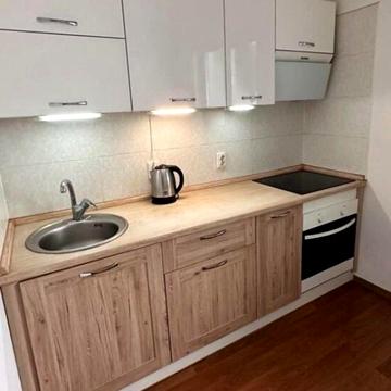 Бориса Гмирі вул., 1