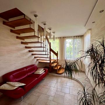 Соляна вул., 24