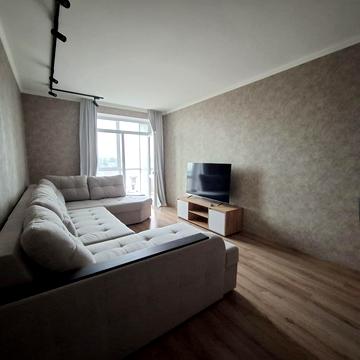 Одеська вул., 3/4