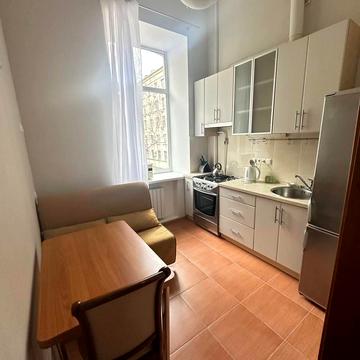 Басейна вул., 12