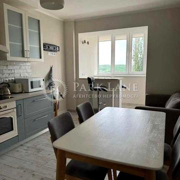 Продаж 3К квартири з Новим Ремонтом Деміївська Голосіївська Науки