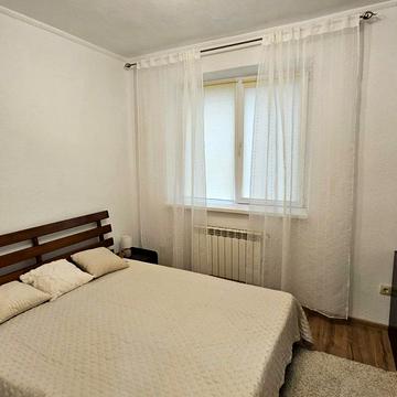 Зореслава вул.