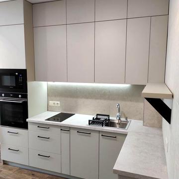 Михайла Котельникова вул., 33